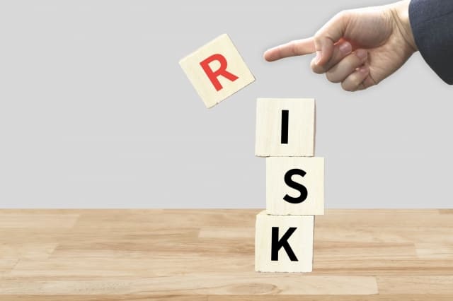 崩されるRISKのブロック